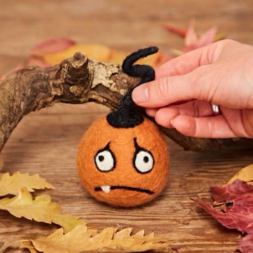 Felt Frightened Pumpkin Decoration