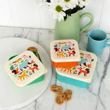 A lovely set of 3 woodland snack boxes. Each one features woodland colours and has a illustrated lid.