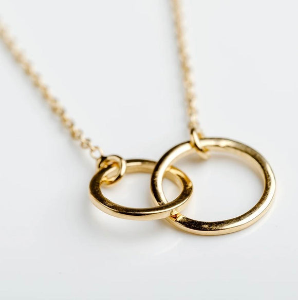 Gold Interlinked Circle Necklace