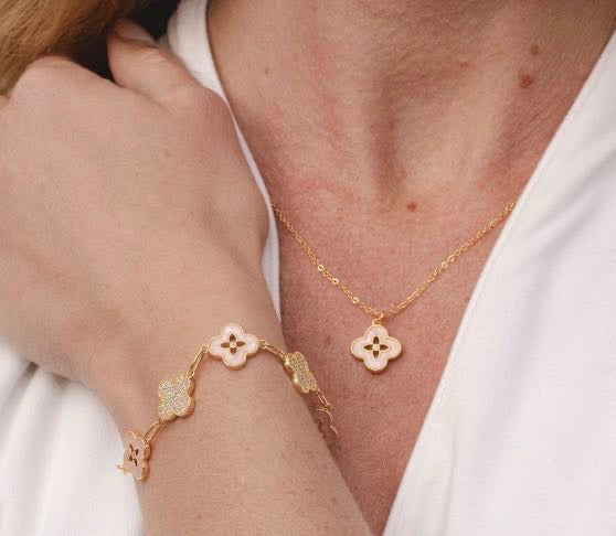 18K gold plated mother of pearl clover bracelet with toggle clasp