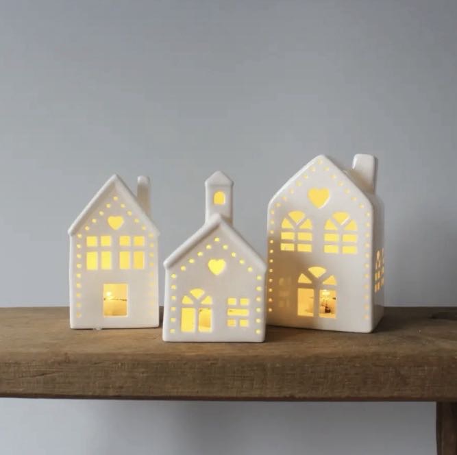 White Ceramic Light Up Church, 11cm, LED Christmas Decoration